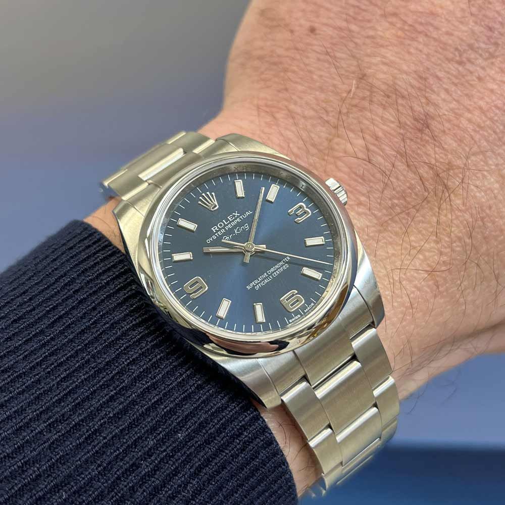 longines conquest secondo polso_temporè orologeria modica_immagine dimostrativa